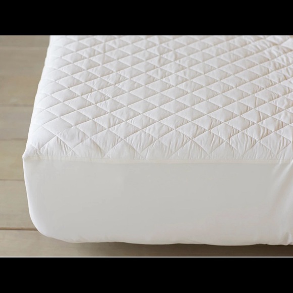 COYUCHI Organic Cotton Mattress Pad - FULL SIZE - Like New Perfect Condition! - Picture 3 of 14